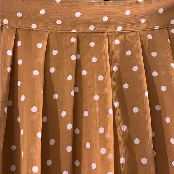 Old Navy tan white polka dot mini skirt size S - Picture 2 of 3